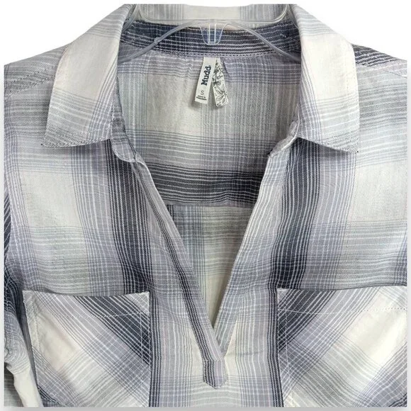 MUDD-Women's-Plaid-Gray-Black-Pink-SMALL-pullover-V Neck-Long Sleeve-Pockets - Picture 7 of 16